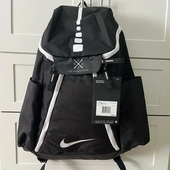 nike backpack with air bubble straps Varsity Elite Built for ballers who need to carry everything from the court to away games Nike Varsity Elite Backpack